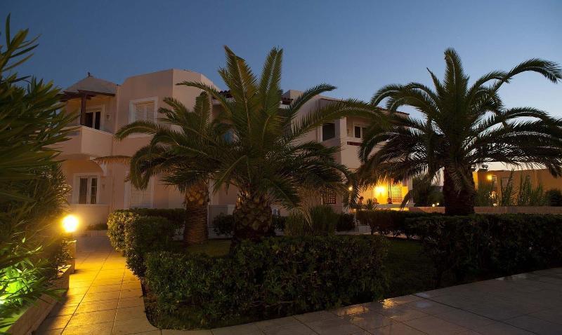 Hotel Caretta Beach Gerani  Dış mekan fotoğraf